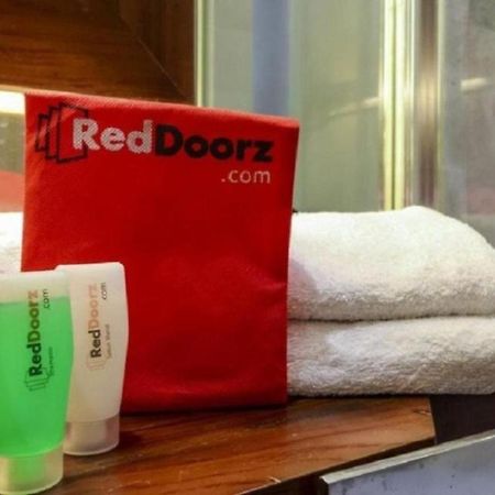 Reddoorz Apartment Near Summarecon Mall Serpong Tangerang Zewnętrze zdjęcie