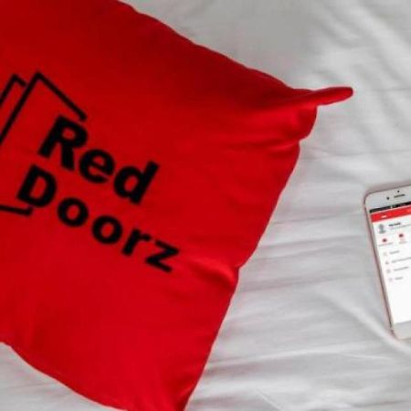 Reddoorz Apartment Near Summarecon Mall Serpong Tangerang Zewnętrze zdjęcie